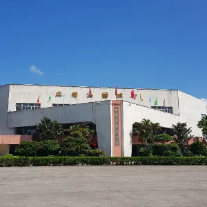陆丰市林启恩纪念中学